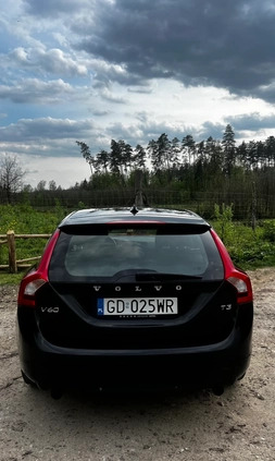 Volvo V60 cena 52900 przebieg: 199050, rok produkcji 2015 z Olsztyn małe 46